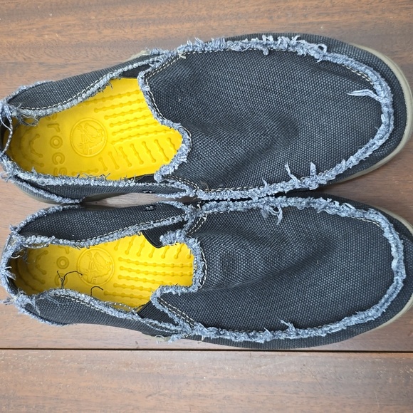 CROCS Frayed Edge Slip-On Shoes - Dark Gray Navy and Yellow Men's 8 Like New - Picture 2 of 6